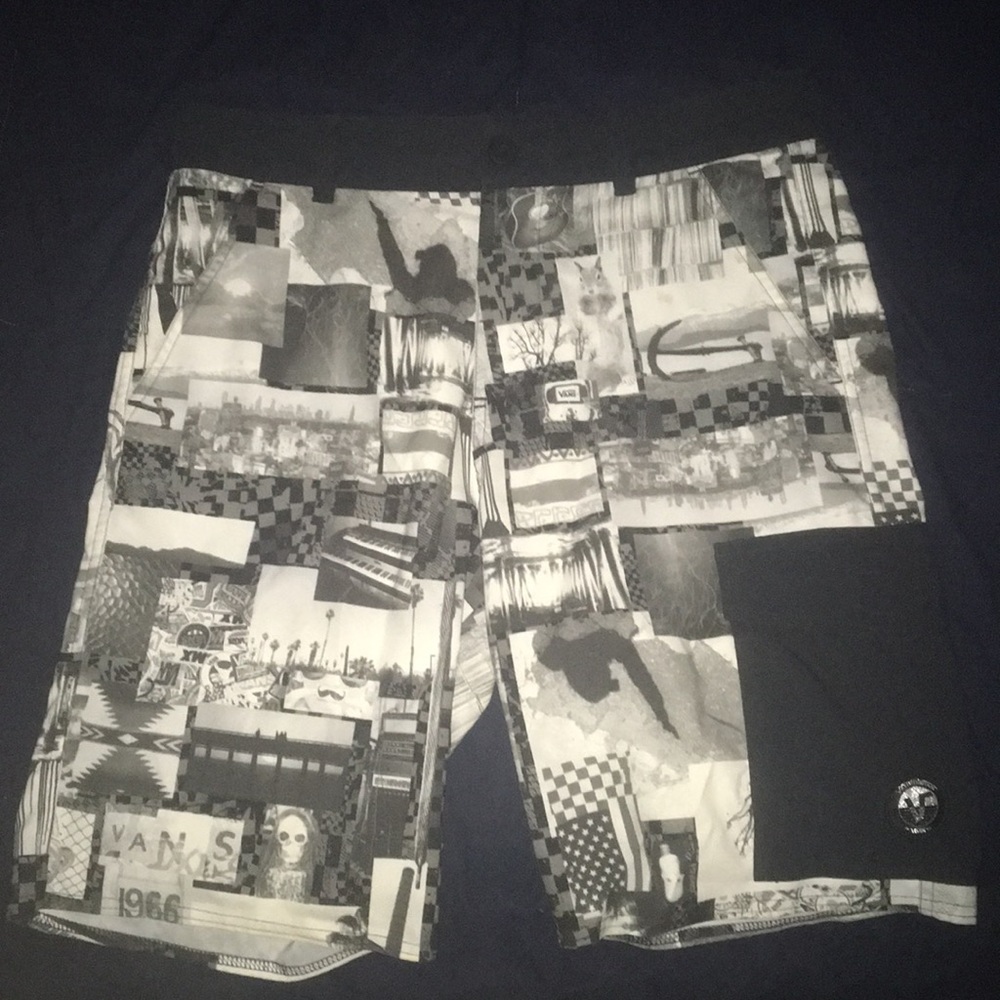Vans “Vanphibian” boardshorts